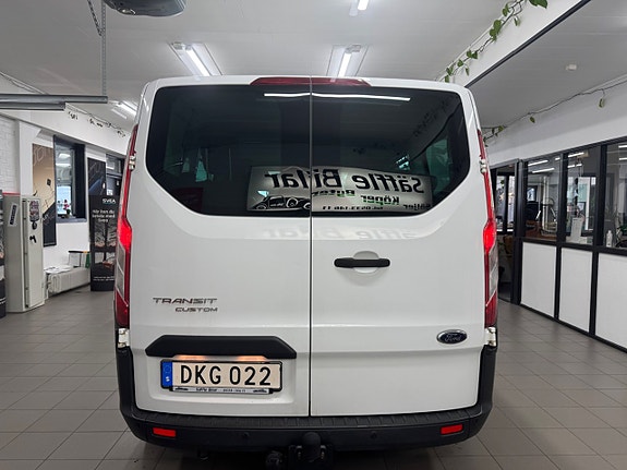 Ford Transit Custom 6 of 23