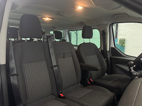 Ford Transit Custom 10 of 23