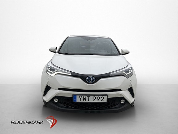 Toyota C-HR 2 of 5