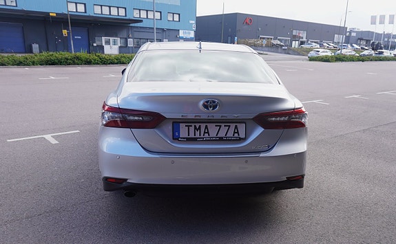 Toyota Camry 5 of 5