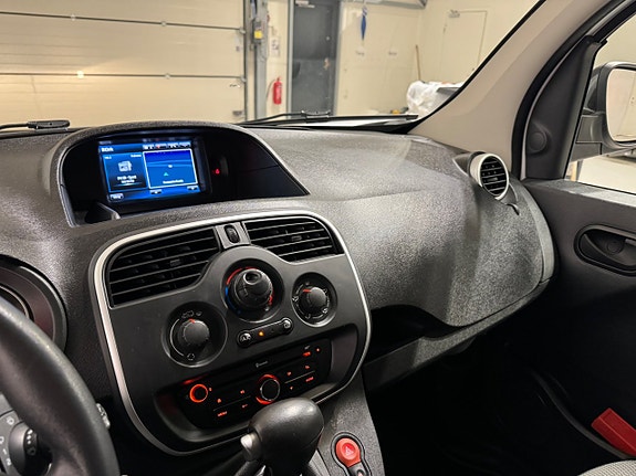Renault Kangoo Express 11 of 16