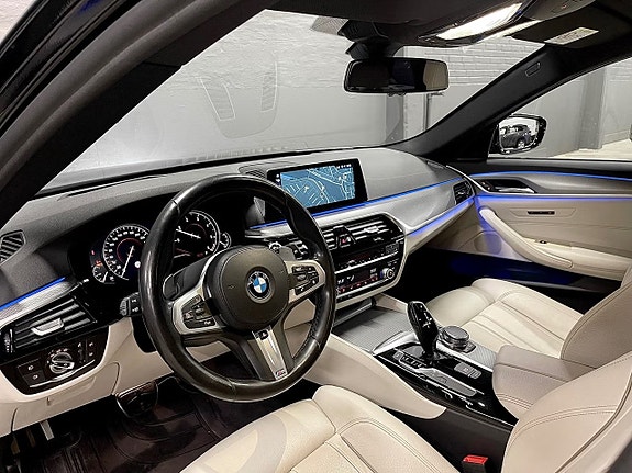BMW 520d 3 of 5