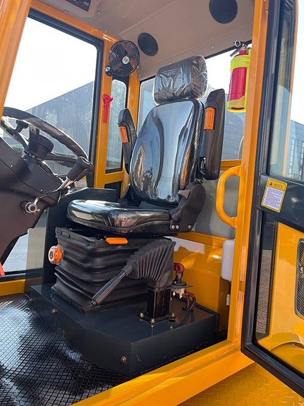 Euroloader L18   129 000kr 2 of 3