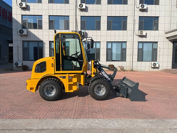 Euroloader L18   129 000kr
