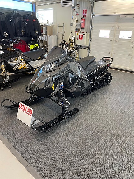 Polaris Khaos 850 146 3 of 5