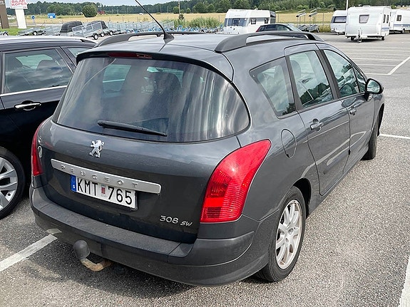 Peugeot 308 3 of 3
