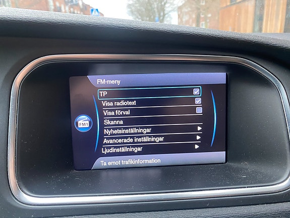 Volvo V40 13 of 21