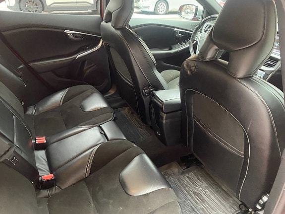 Volvo V40 19 of 21