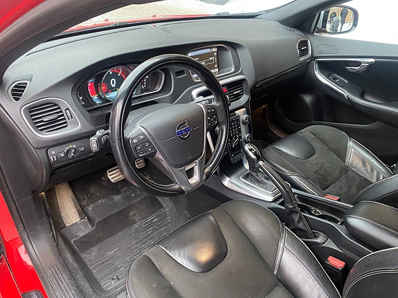 Volvo V40 15 of 21