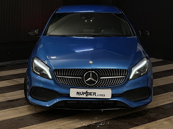 Mercedes-Benz A180 4 of 5
