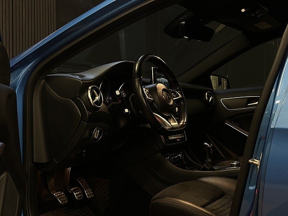 Mercedes-Benz A180 14 of 25