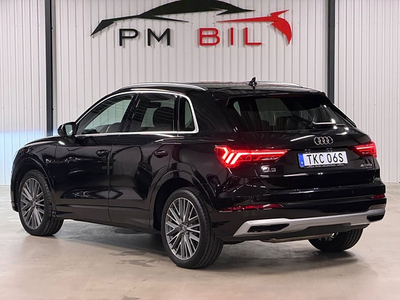 Audi Q3 4 of 5