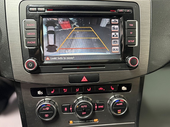 Volkswagen Passat 8 of 11