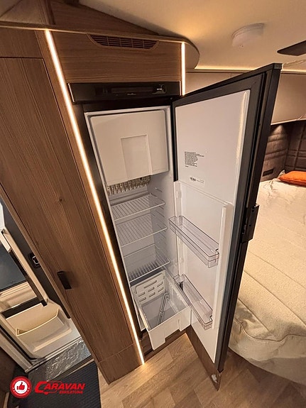 Kabe Travel Master Novum Compact 720 LXL / AC / 170hk / B-körkort / 13 of 27