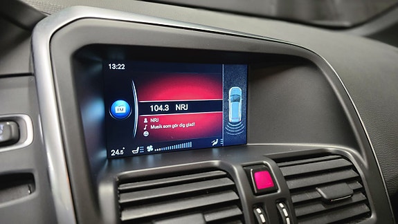 Volvo XC60 18 of 27