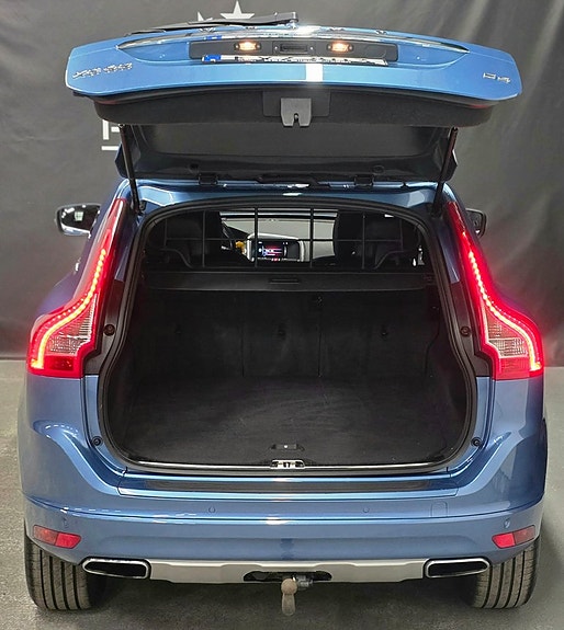 Volvo XC60 7 of 27