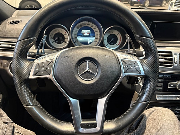 Mercedes-Benz E220 12 of 15