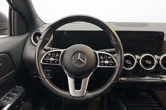 Mercedes-Benz GLA250 e 13 of 30