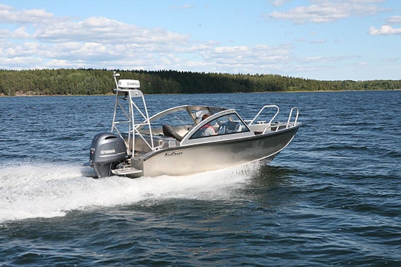 Alucraft 640DP Yamaha F200