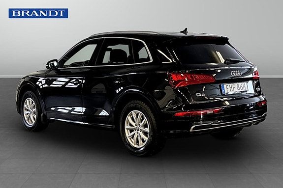 Audi Q5 2 of 5