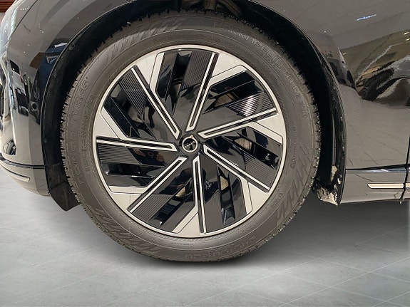 Volvo ES90 9 of 17