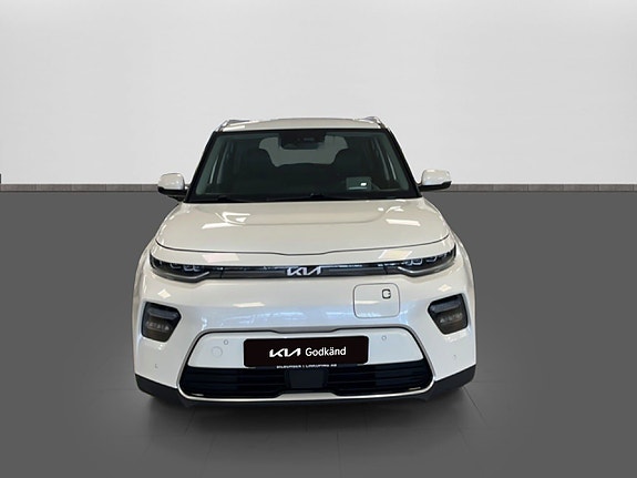 Kia e-Soul 2 of 5