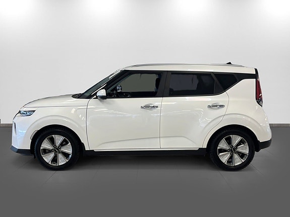Kia e-Soul 4 of 5