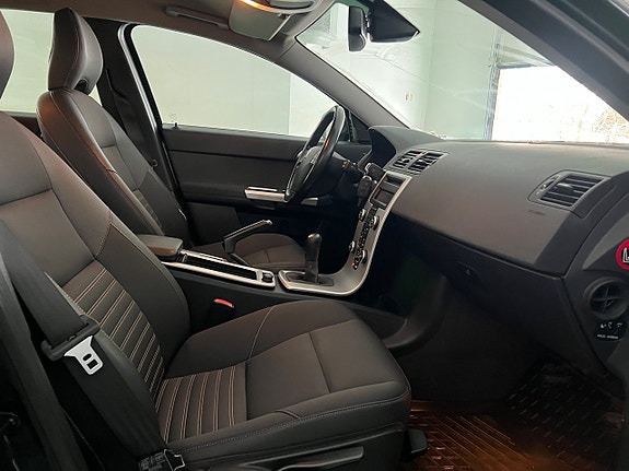 Volvo V50 12 of 17