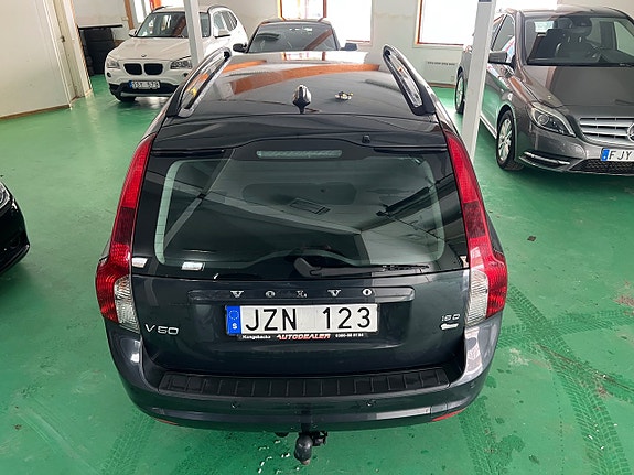 Volvo V50 6 of 17