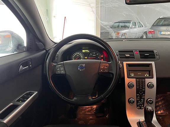 Volvo V50 15 of 17