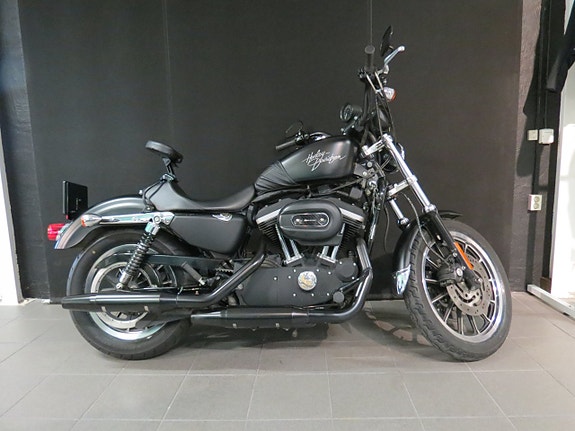 Harley-Davidson sportster XL 883 R 4 of 6