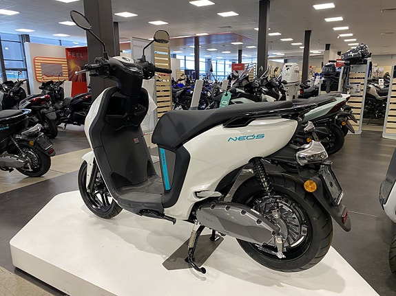 Yamaha NEO's EL 5 of 11