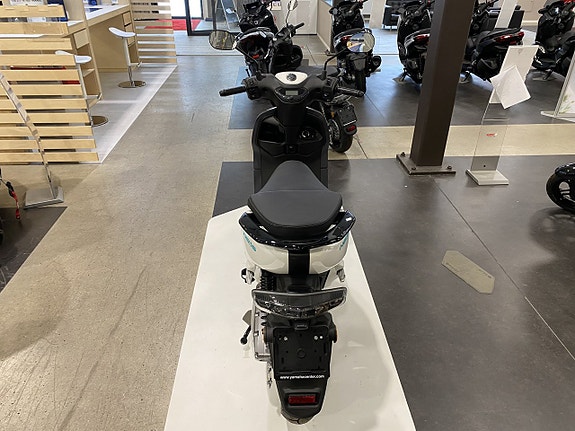 Yamaha NEO's EL 10 of 11