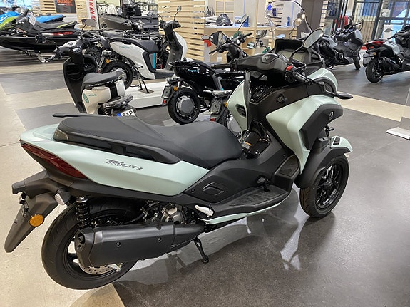 Yamaha TRICITY 300 2024 ZEN GREEN Kampanj! 2 of 7