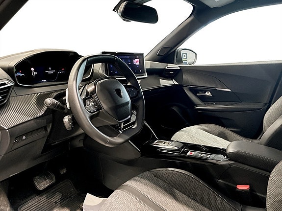 Peugeot 2008 6 of 17