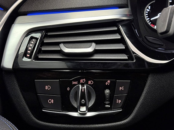 BMW 530i 25 of 27
