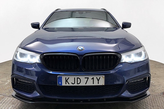 BMW 530i 3 of 5