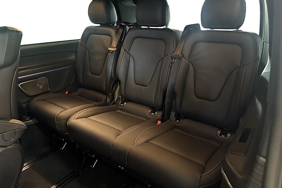 Mercedes-Benz V300 12 of 20
