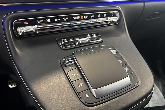 Mercedes-Benz V300 15 of 20