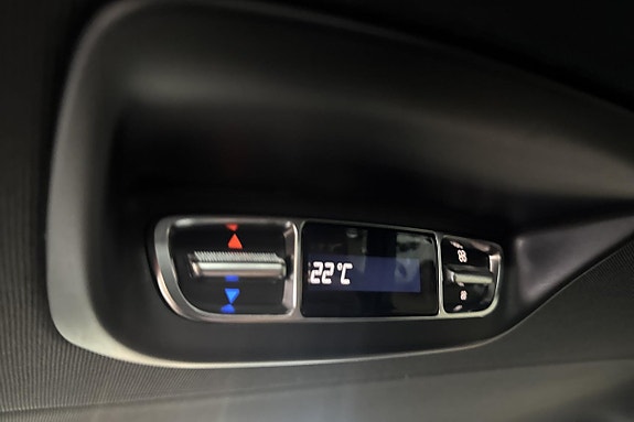 Mercedes-Benz V300 13 of 20