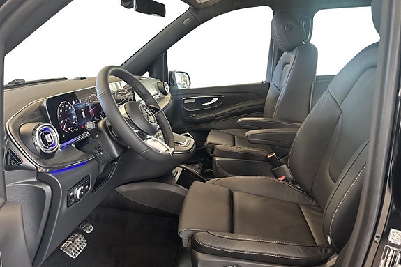 Mercedes-Benz V300 11 of 20