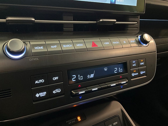 Hyundai Kona 11 of 17