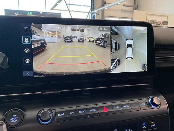 Hyundai Kona 14 of 17