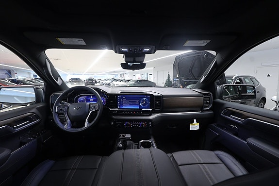 Chevrolet Silverado EV 13 of 27