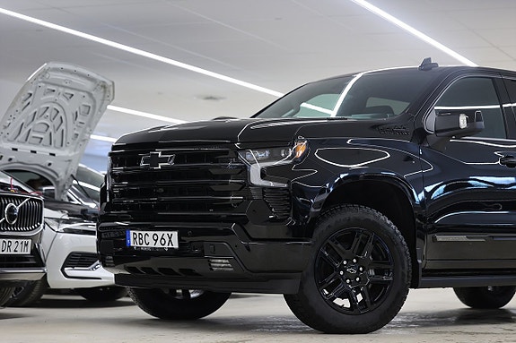 Chevrolet Silverado EV 4 of 27