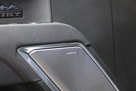 Chevrolet Silverado EV 18 of 27