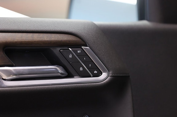Chevrolet Silverado EV 17 of 27