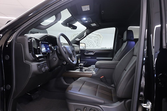 Chevrolet Silverado EV 16 of 27