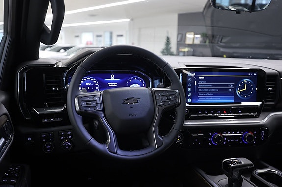 Chevrolet Silverado EV 20 of 27
