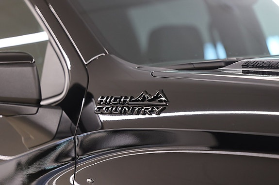 Chevrolet Silverado EV 7 of 27